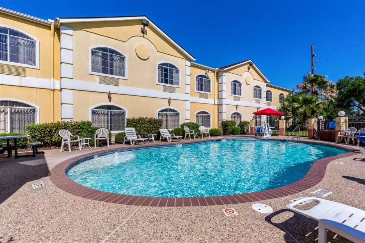 Quality Suites North Houston - Spring Buitenkant foto