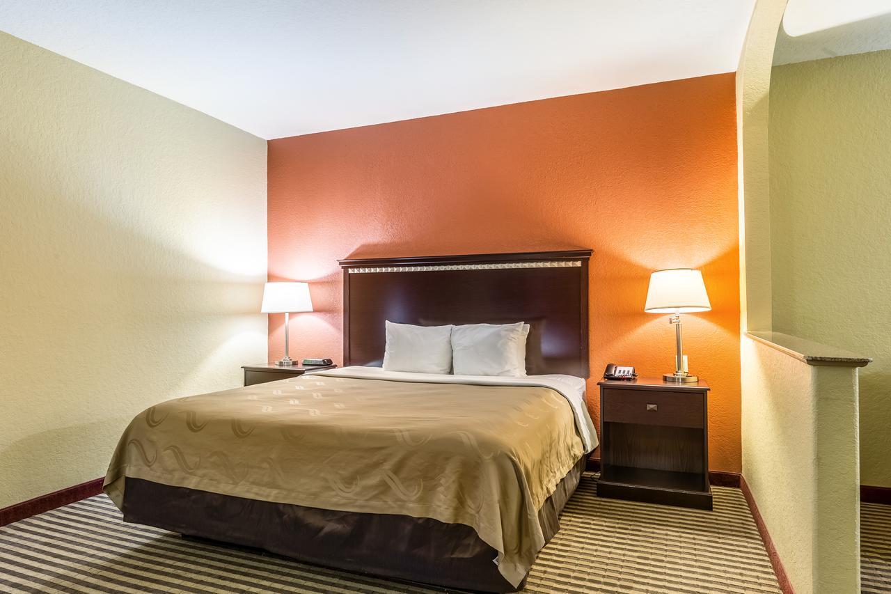Quality Suites North Houston - Spring Buitenkant foto