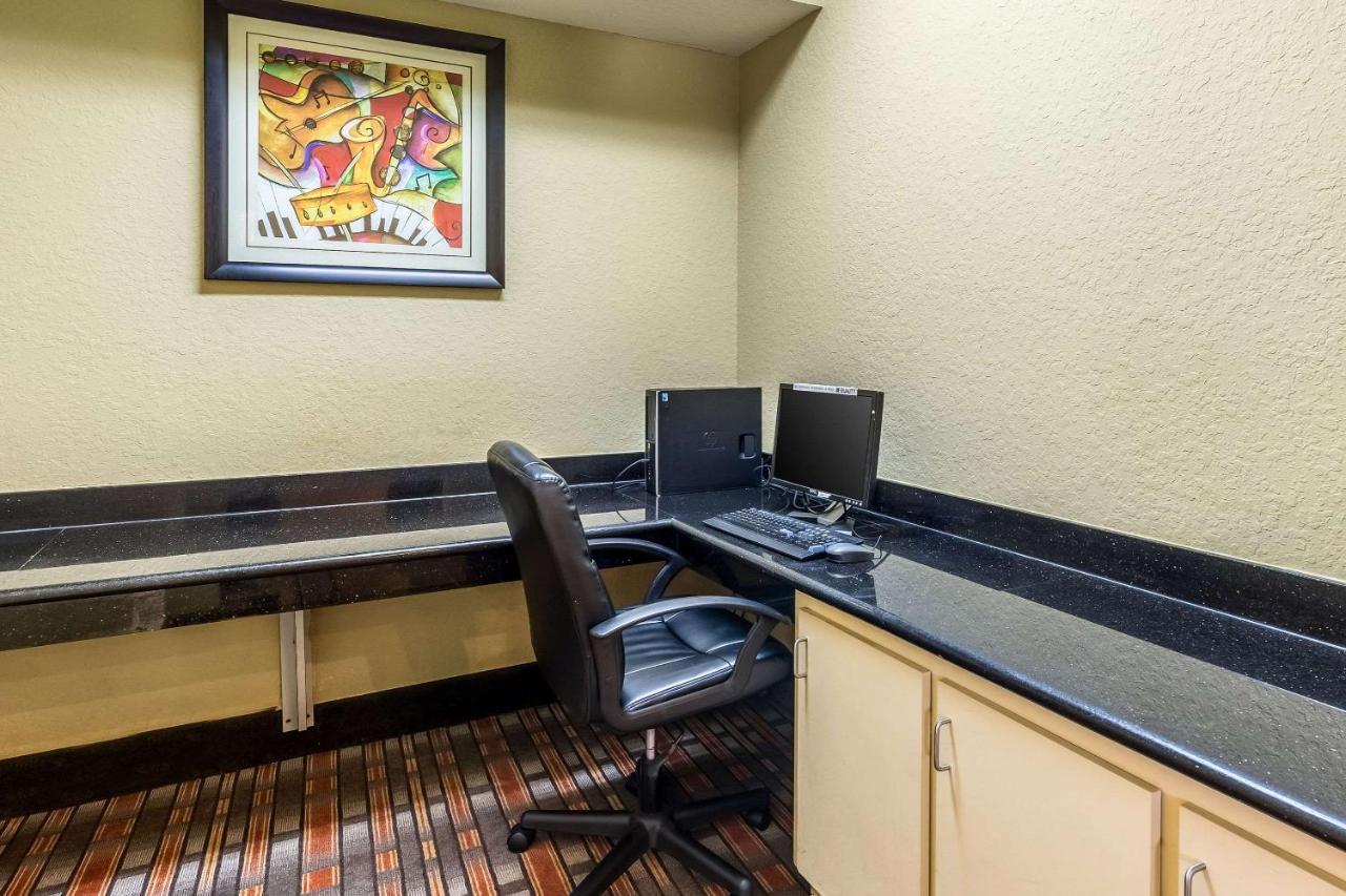 Quality Suites North Houston - Spring Buitenkant foto